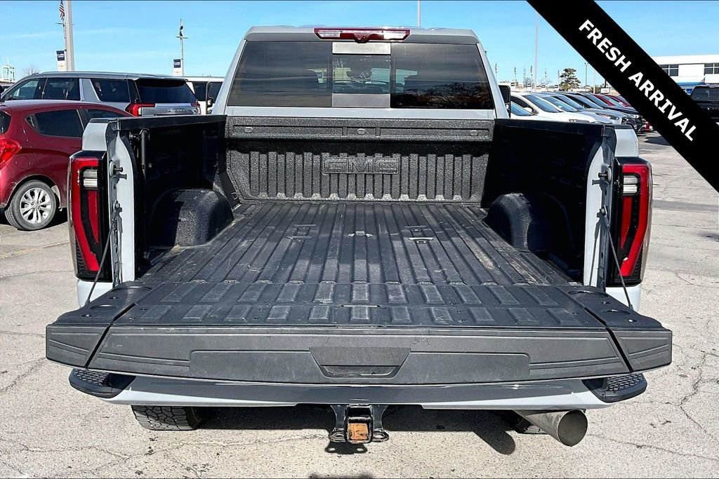 Used 2025 GMC Sierra 2500 AT4 w/ AT4 Premium Plus Package image 7