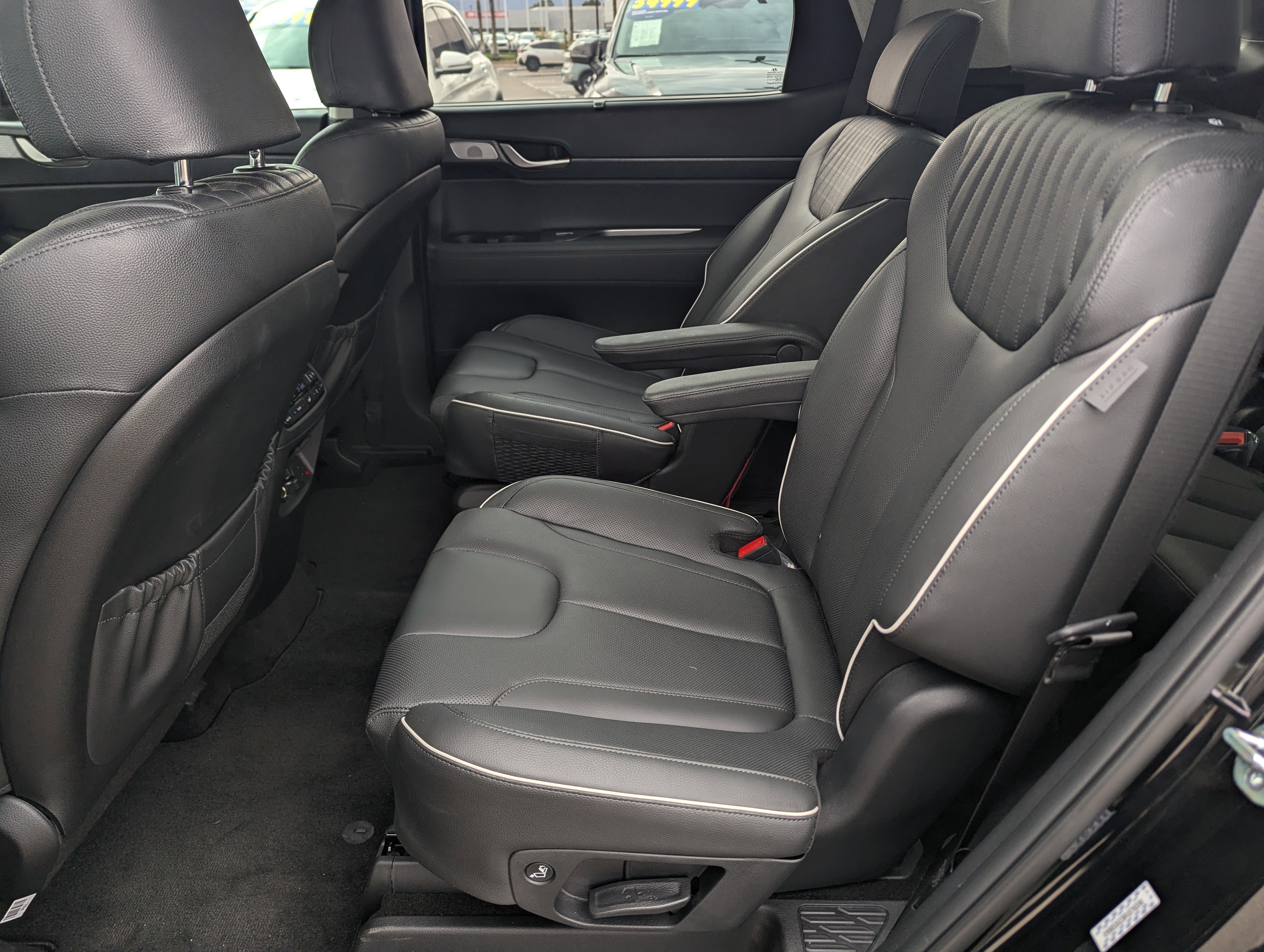 Used 2023 Hyundai Palisade Limited w/ Cargo Package image 8