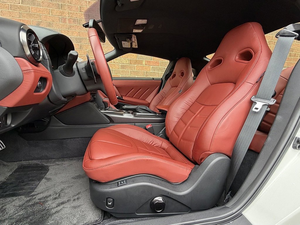 Used 2024 Nissan GT-R Premium w/ Premium Interior Package image 5
