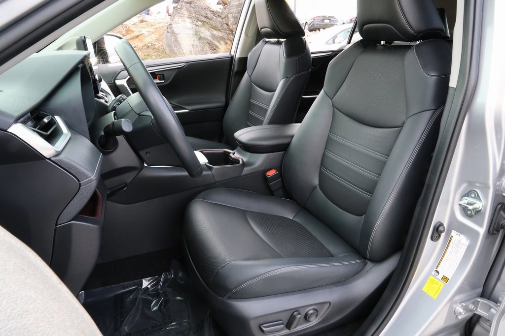 Used 2024 Toyota RAV4 Limited w/ Advanced Technology Package image 22