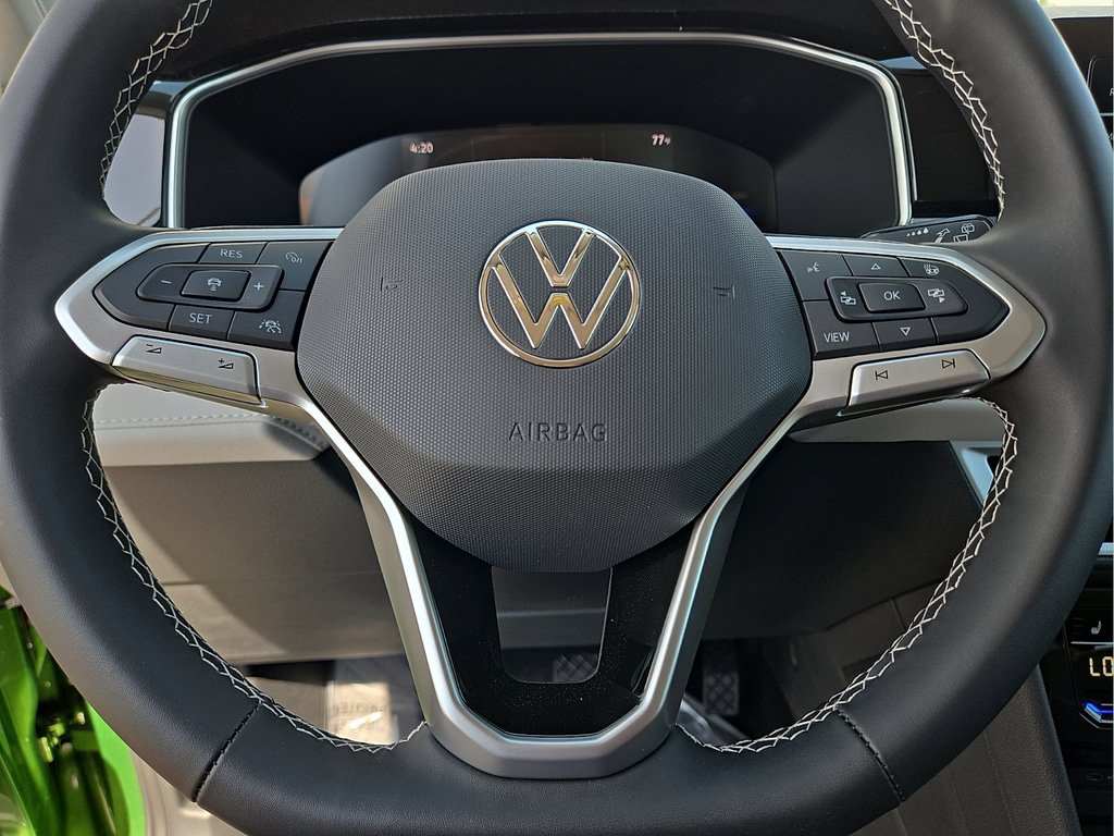 New 2026 Volkswagen Taos SE FWD image 25
