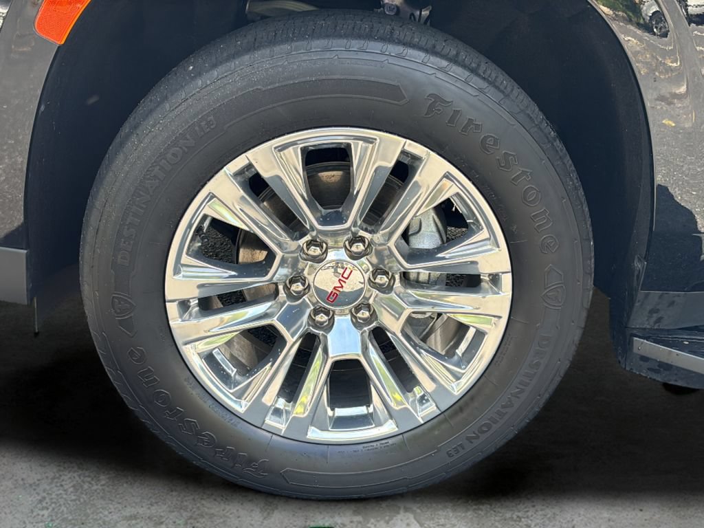 Used 2024 GMC Yukon Denali AWD/4WD image 45