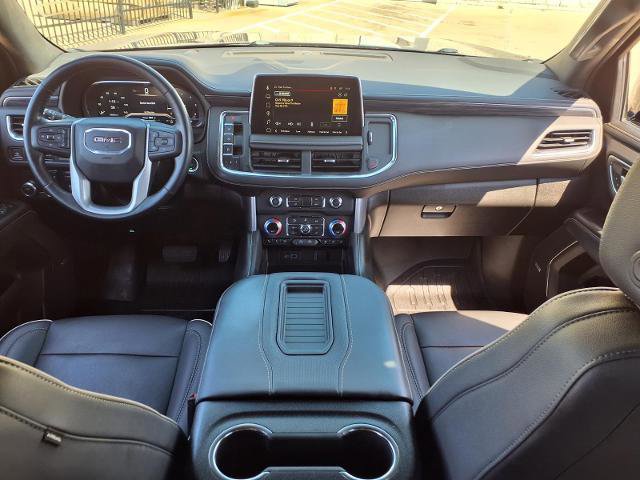 Used 2022 GMC Yukon SLT w/ SLT Premium Package image 4