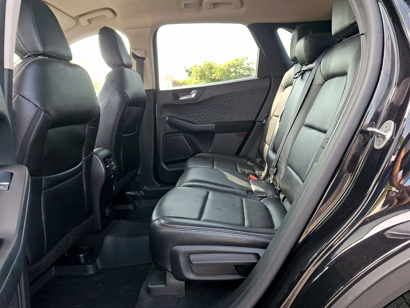 Used 2020 Ford Escape SE FWD image 20
