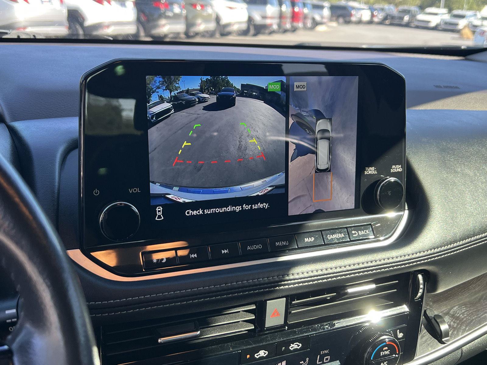 Used 2022 Nissan Rogue Platinum w/ Head-Up Display Package AWD/4WD image 8