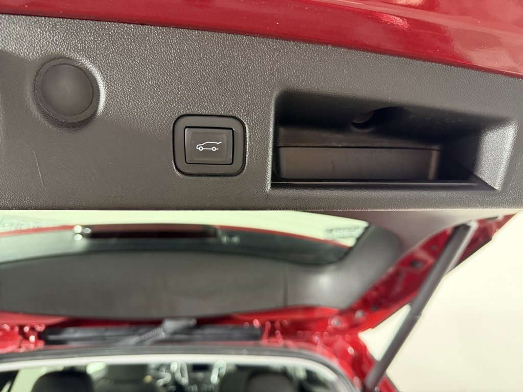 Used 2024 Chevrolet Equinox LT w/ LPO, Floor Liner Package image 11