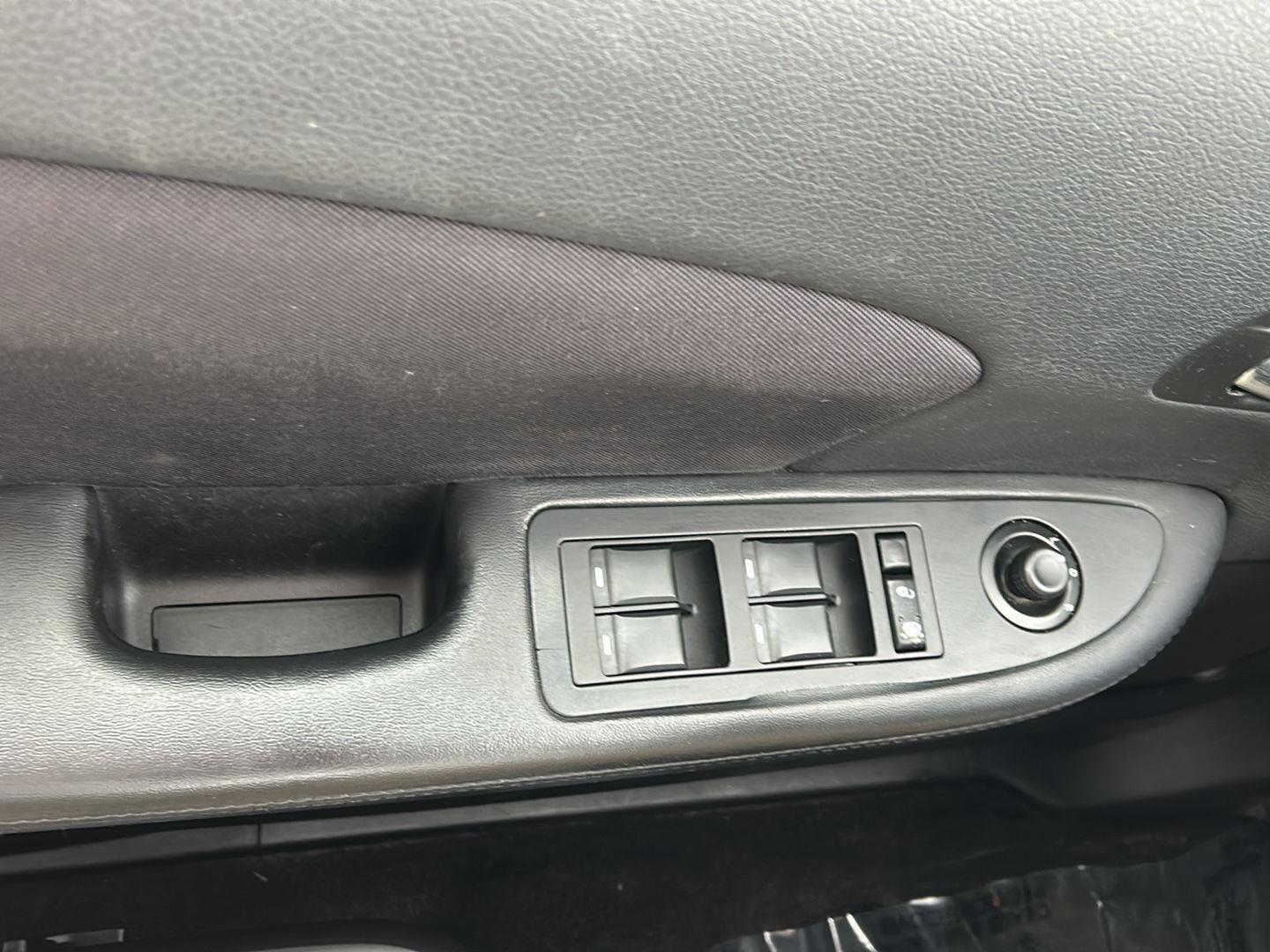 Used 2014 Chrysler 200 Touring w/ Cold Weather Group image 15