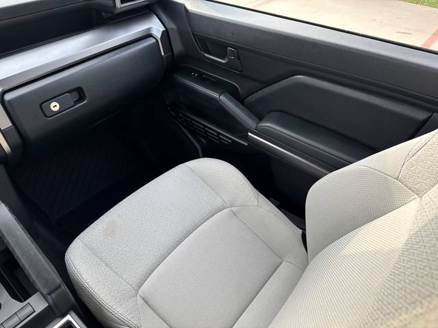 Used 2025 Toyota 4Runner SR5 AWD/4WD image 16