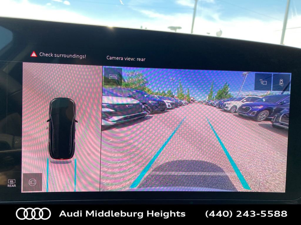 Used 2025 Audi Q5 Premium w/ Convenience Package image 38