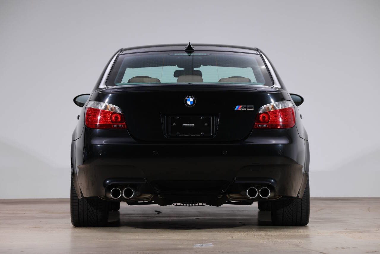 Used 2006 BMW M5 image 6