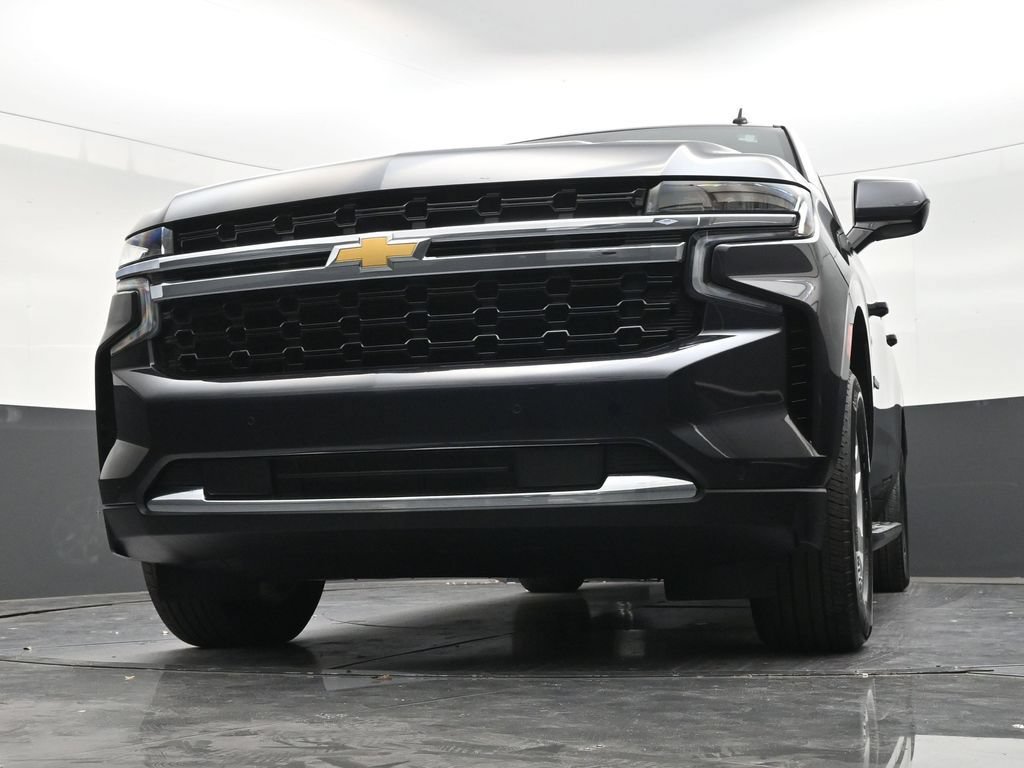 Used 2024 Chevrolet Suburban LS RWD image 27