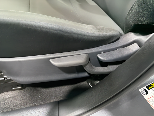 Used 2024 Nissan Kicks S FWD image 12