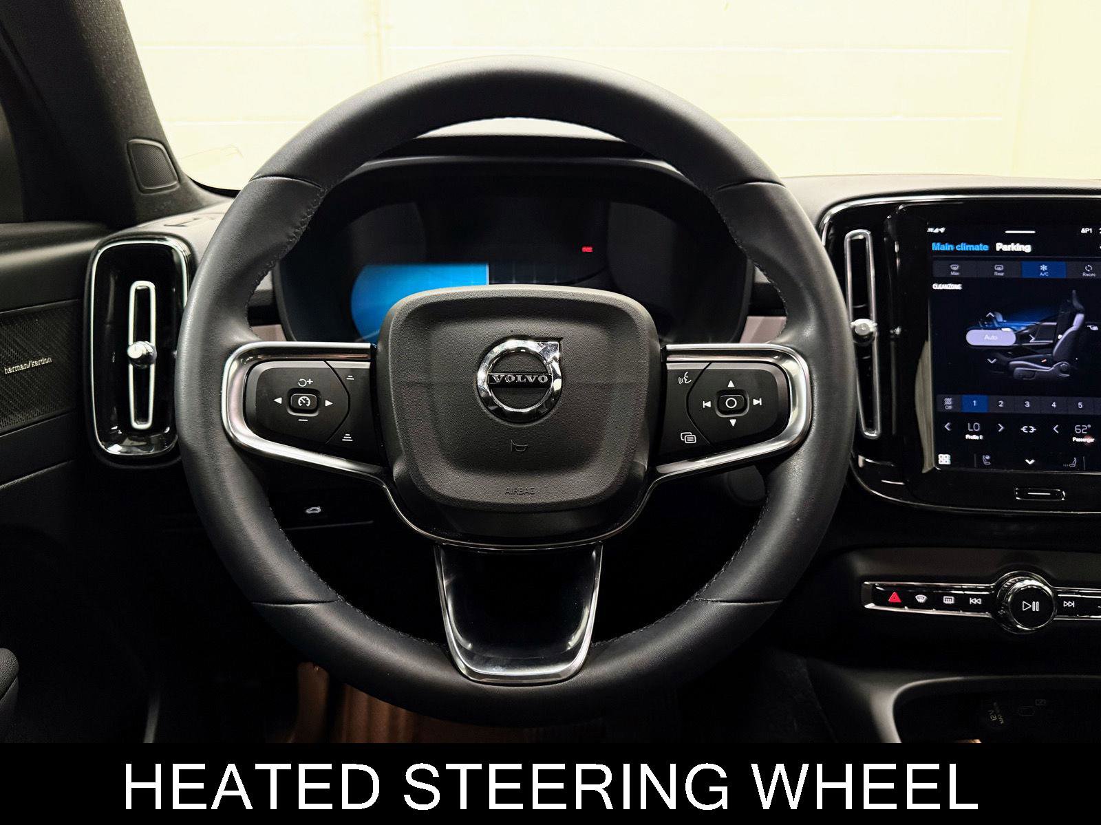 Used 2023 Volvo C40 P8 Recharge Ultimate image 19