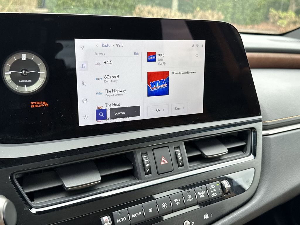 Used 2025 Lexus ES 350 w/ Premium Package image 23