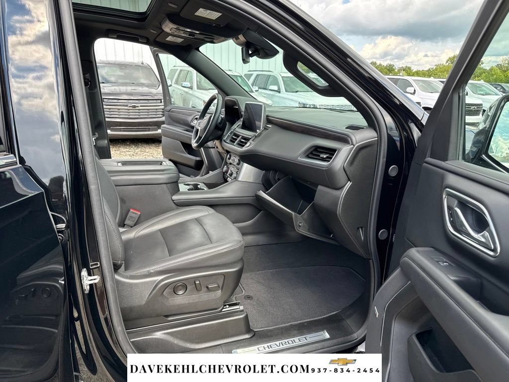 Used 2024 Chevrolet Tahoe LT w/ LT Signature Package AWD/4WD image 32