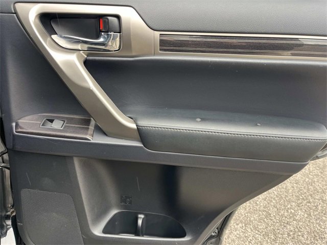 Used 2021 Lexus GX 460 Premium w/ Premium Package image 24