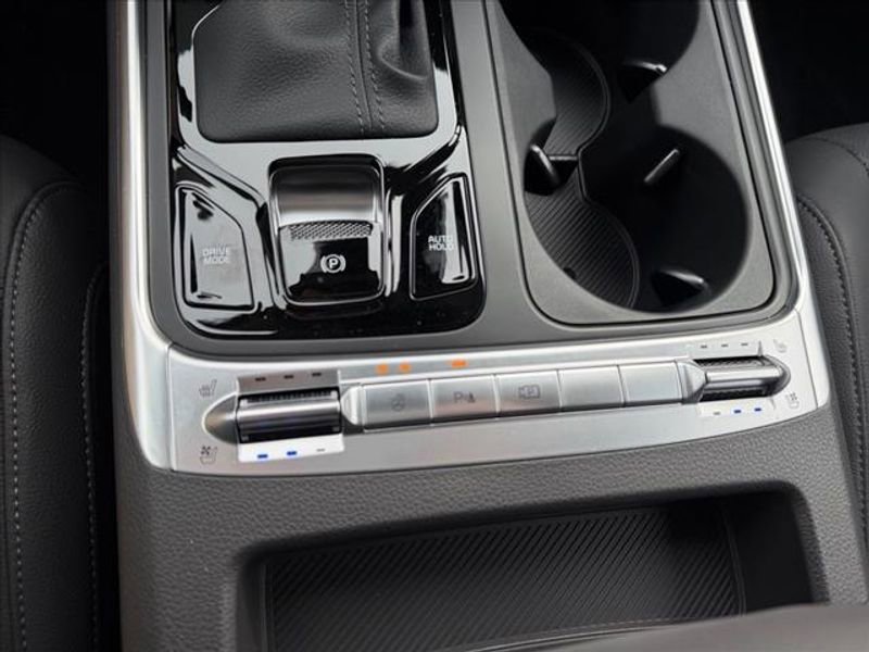 New 2026 Kia Carnival SX Prestige image 25