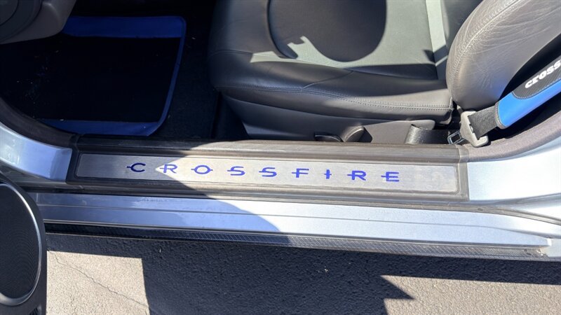 Used 2005 Chrysler Crossfire Limited RWD image 18