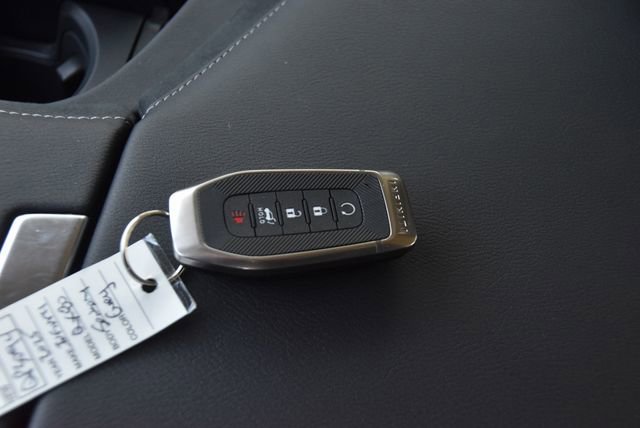 Used 2025 INFINITI QX80 Sensory AWD/4WD image 39