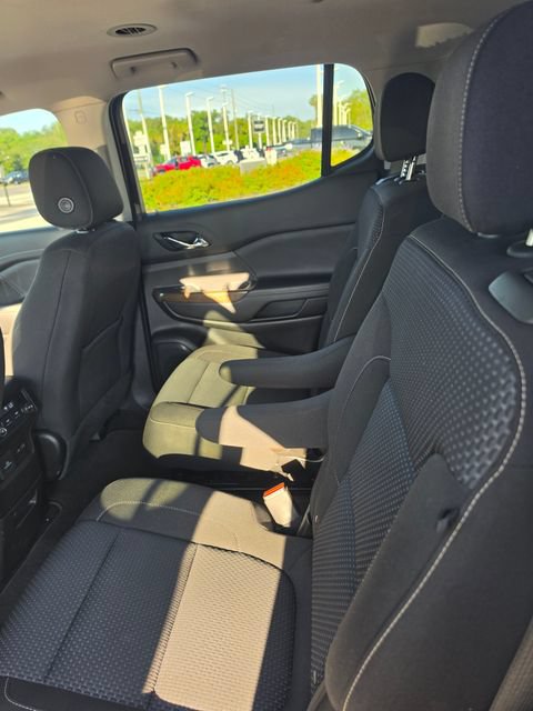 Used 2021 GMC Acadia SLE w/ Driver Convenience Package FWD image 21