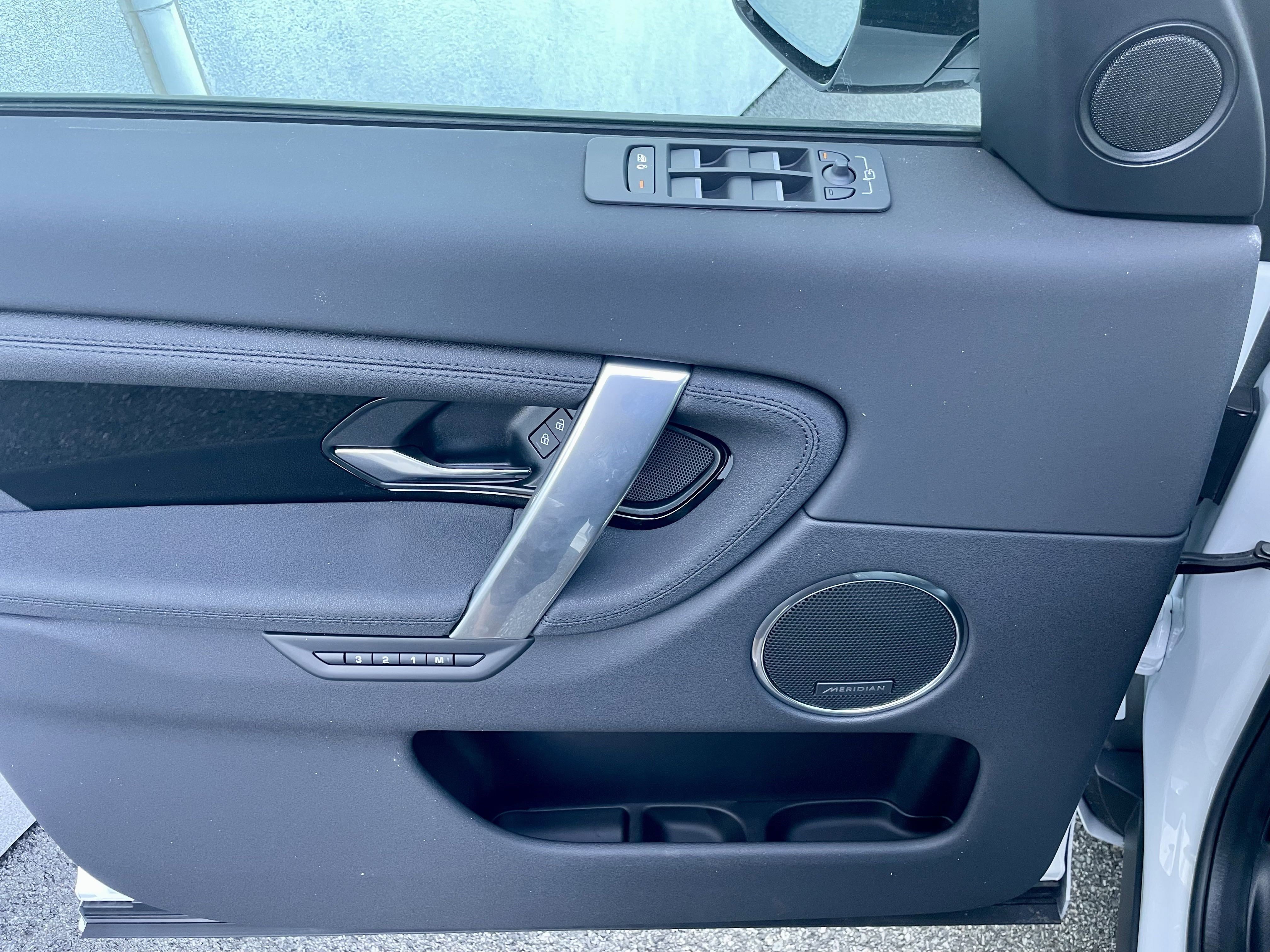 New 2025 Land Rover Discovery Sport S image 12