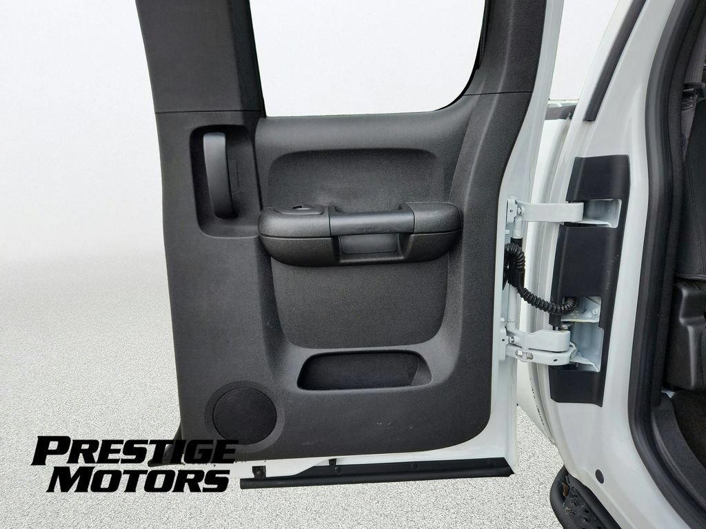 Used 2013 Chevrolet Silverado 2500 LT w/ Interior Plus Package AWD/4WD image 23