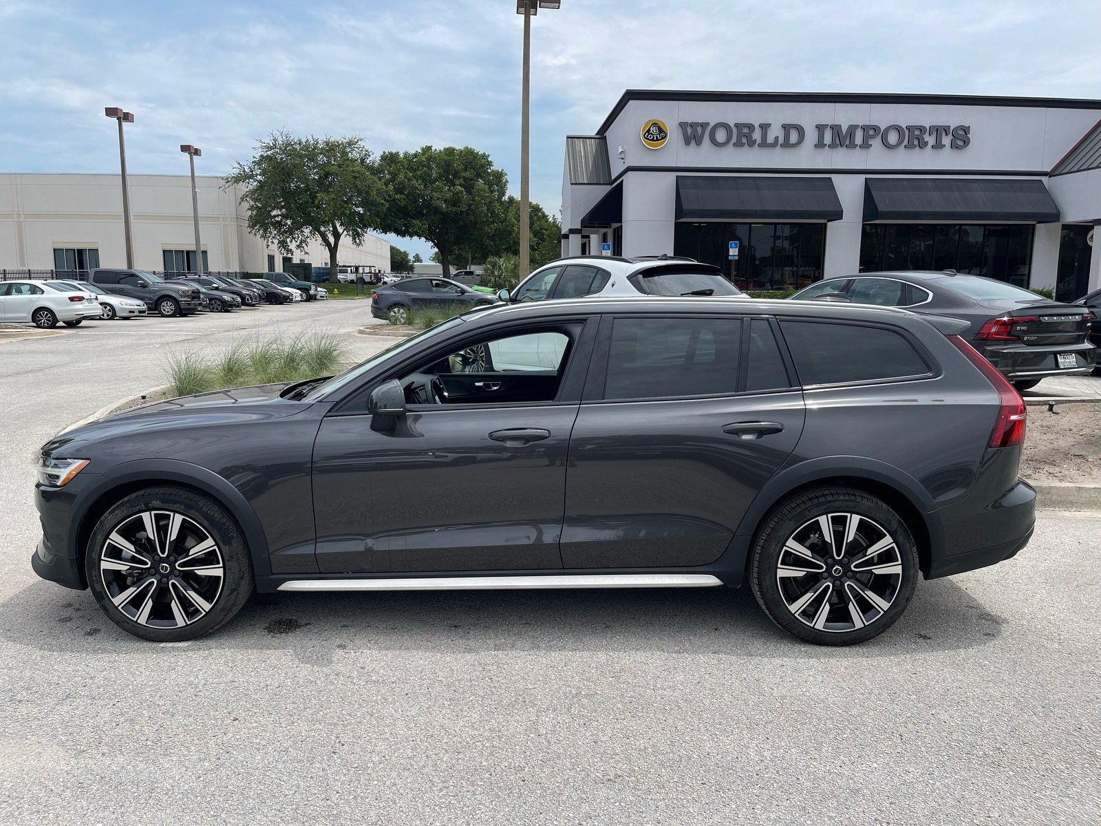 Used 2024 Volvo V60 B5 Cross Country Ultimate AWD/4WD image 52