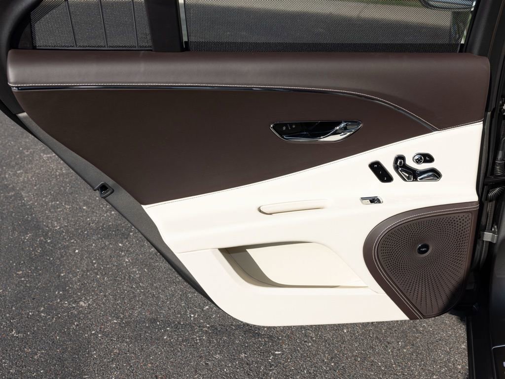 New 2026 Bentley Flying Spur Plug-In Hybrid AWD/4WD image 54
