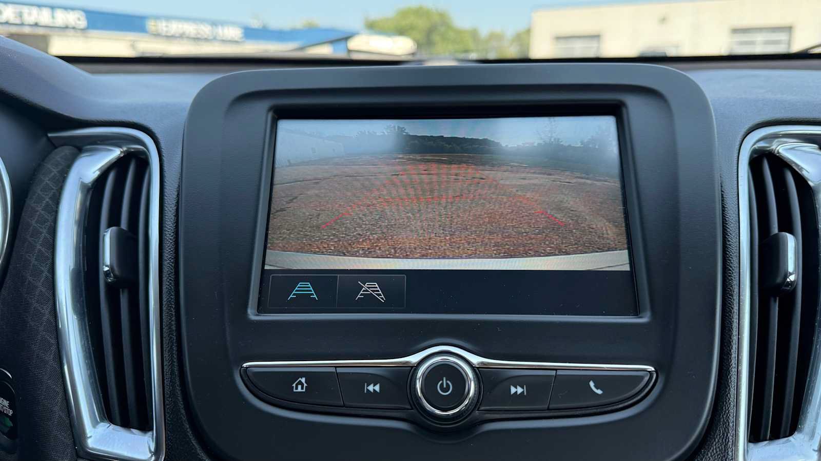 Used 2016 Chevrolet Malibu LT FWD image 21