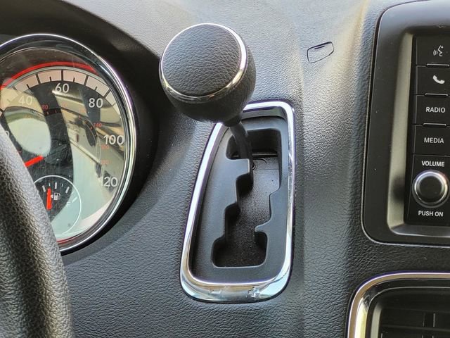 Used 2019 Dodge Grand Caravan SE w/ UConnect Hands-Free Group image 17