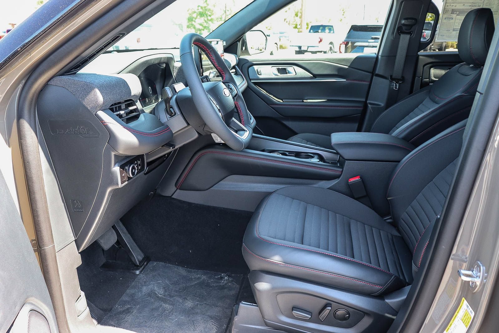 New 2026 Ford Explorer ST-Line w/ ST-Line Street Pack RWD image 18