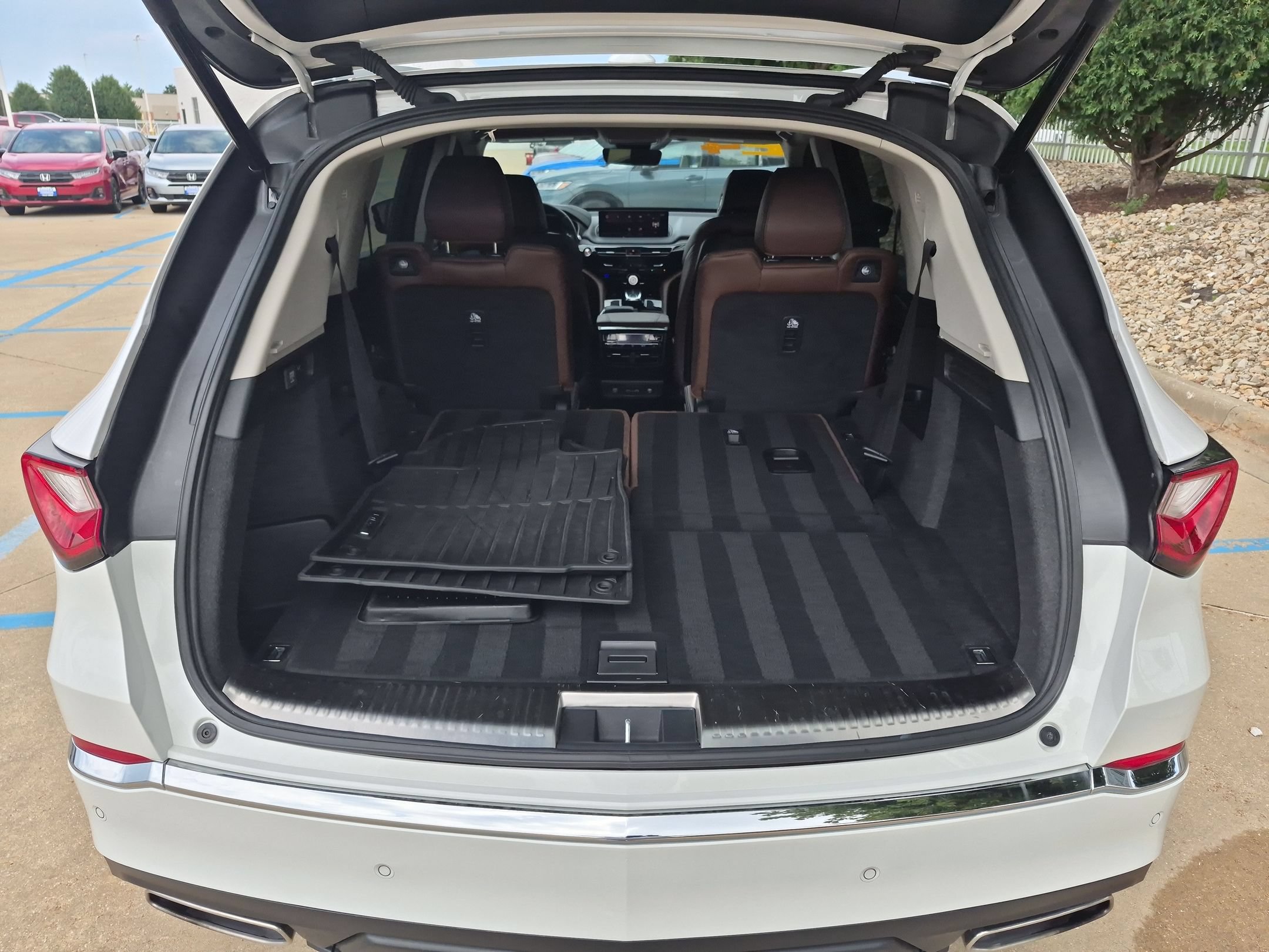 Used 2024 Acura MDX w/ Advance Package AWD/4WD image 29