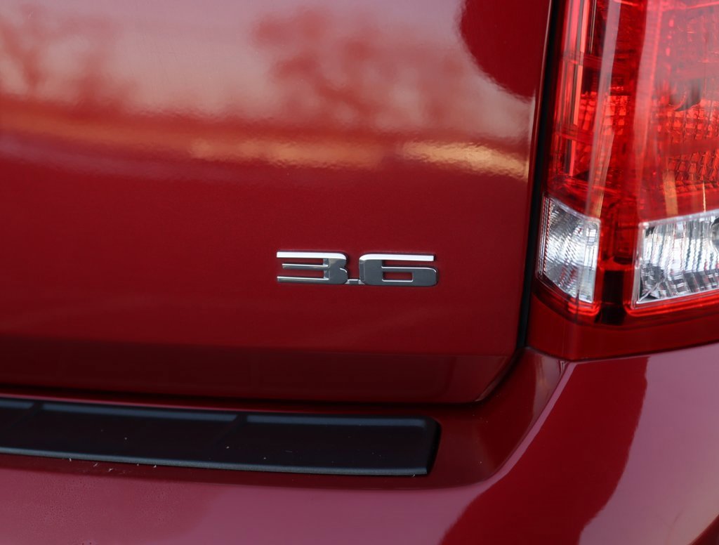 Used 2015 Cadillac SRX Luxury w/ Driver Awareness Package image 37