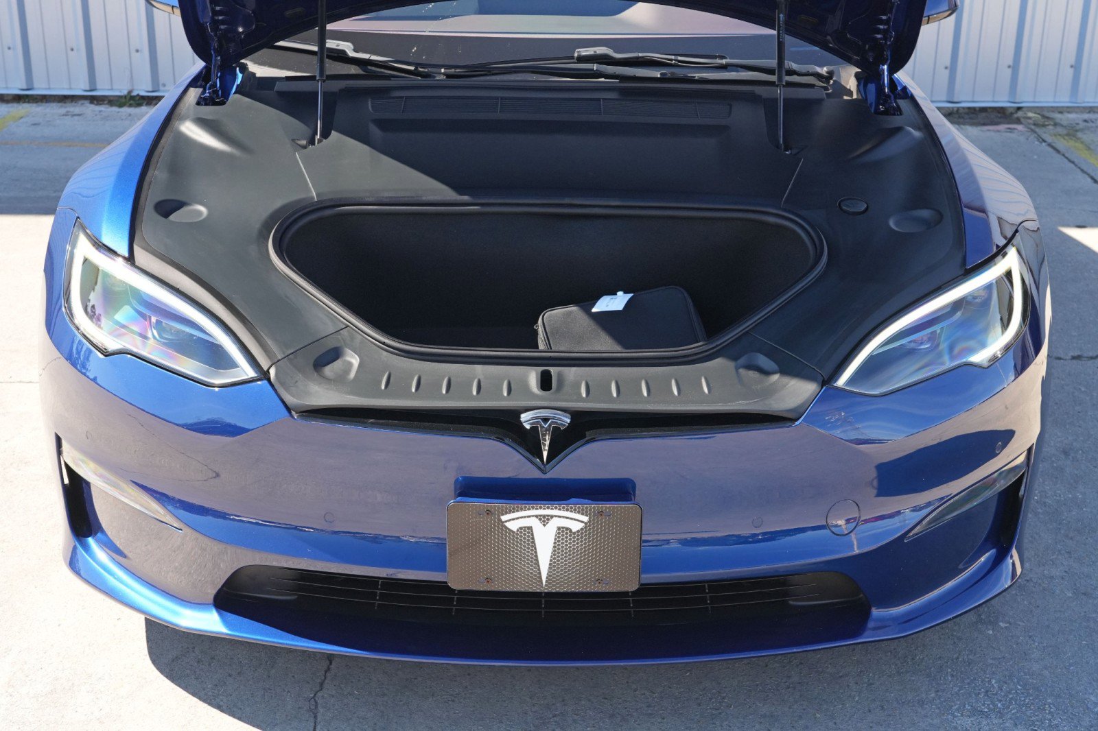 Used 2022 Tesla Model S Plaid image 8
