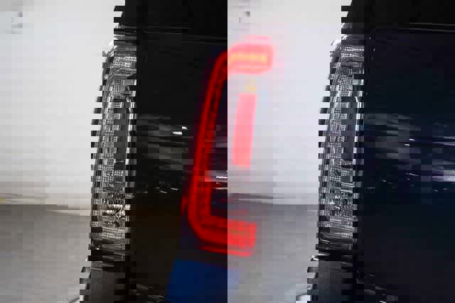 Used 2018 GMC Yukon SLE image 7