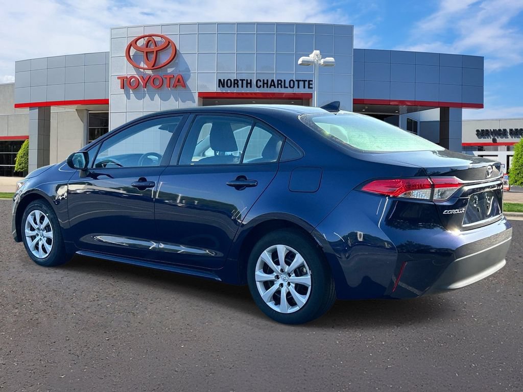 Used 2024 Toyota Corolla LE FWD image 5