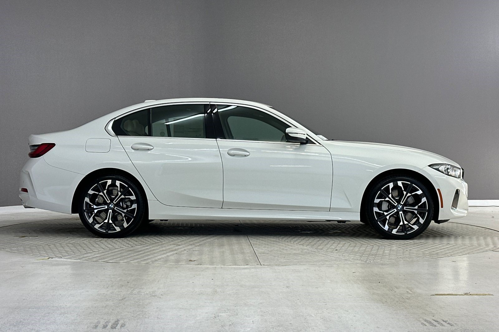 New 2026 BMW 330i Sedan w/ Convenience Package RWD image 7