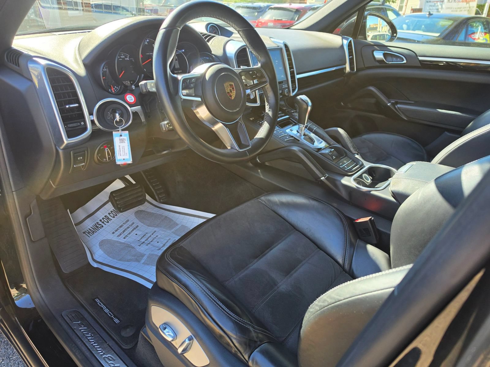Used 2017 Porsche Cayenne AWD/4WD image 9