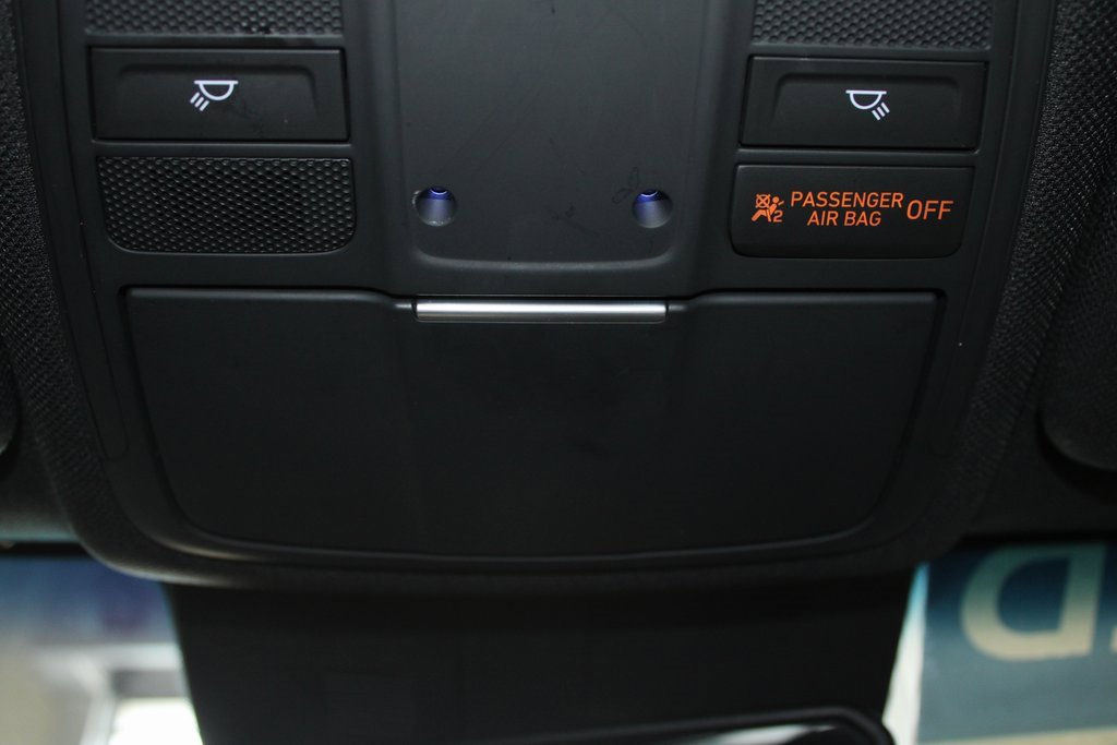 Used 2023 Genesis G70 2.0T image 37