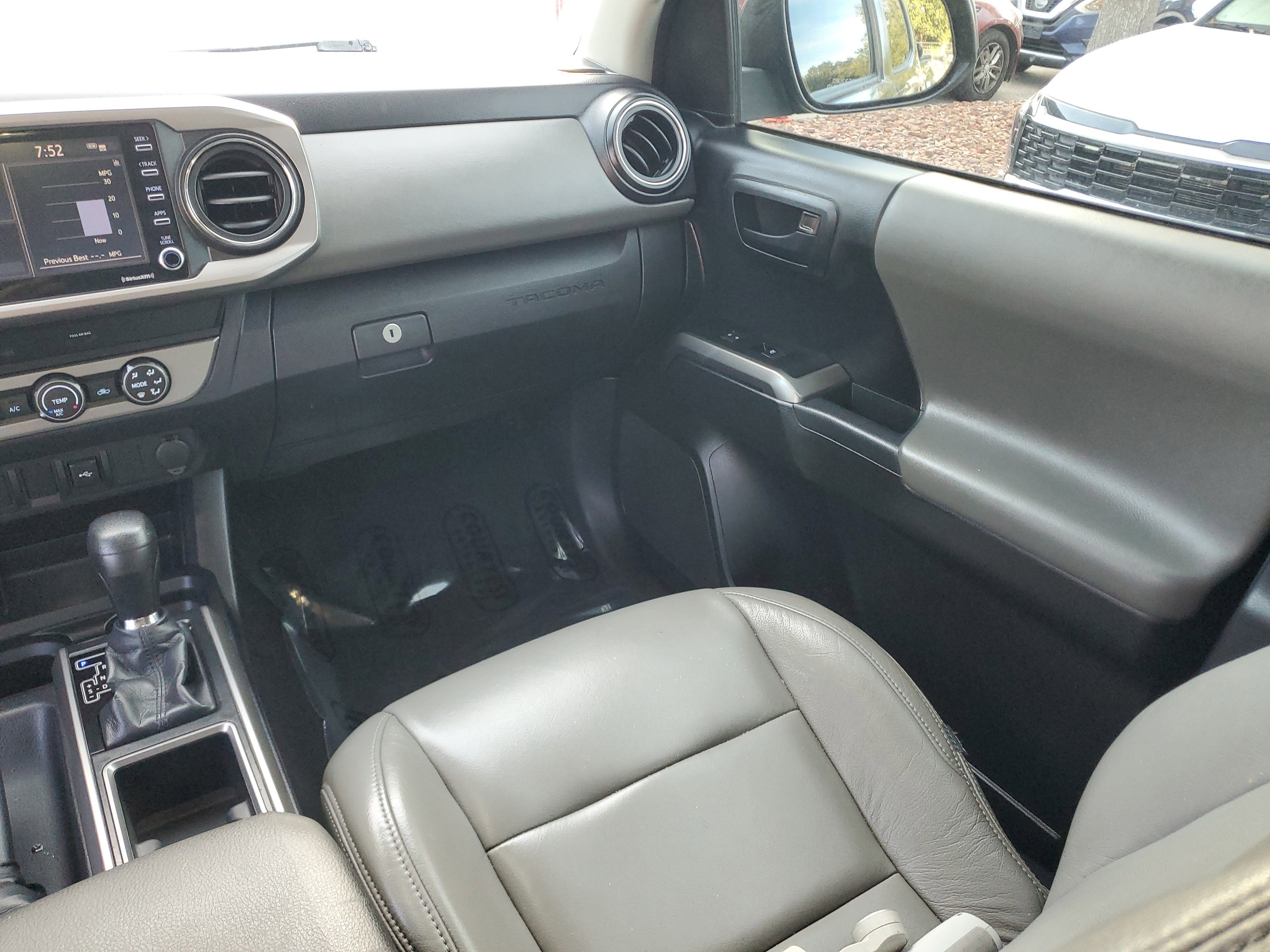 Used 2021 Toyota Tacoma SR5 image 15