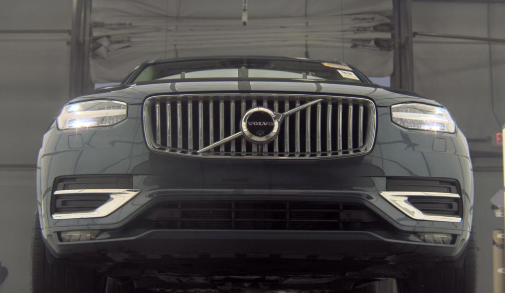 Certified 2024 Volvo XC90 B6 Plus w/ Protection Package AWD/4WD image 8