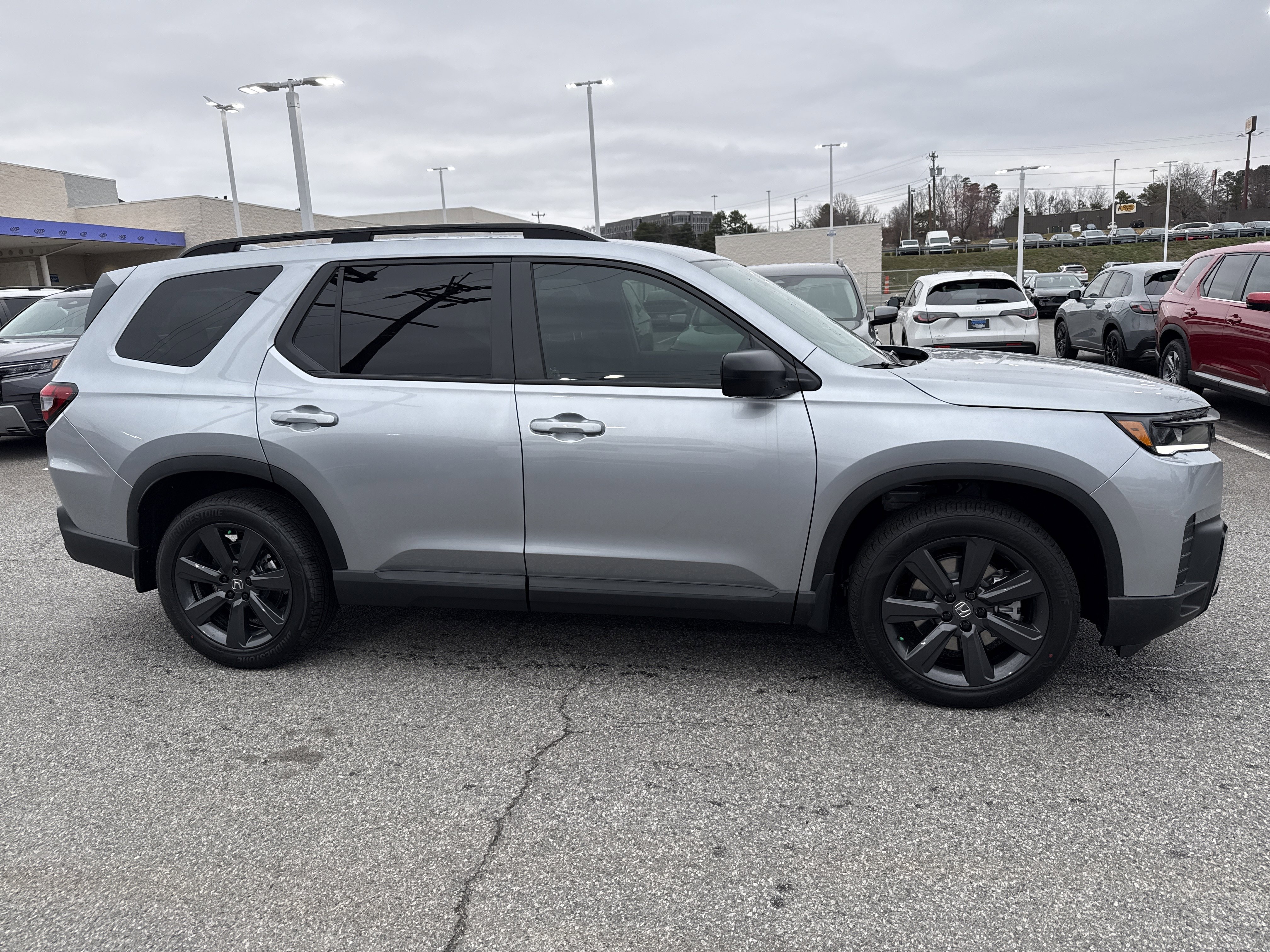 New 2026 Honda Pilot Sport image 10