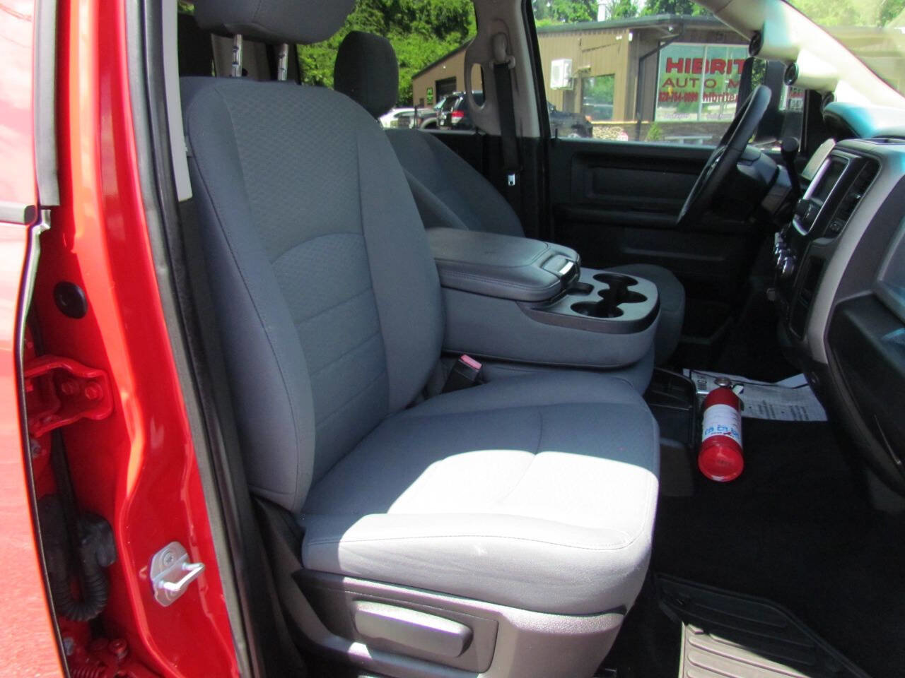 Used 2017 RAM 3500 Tradesman w/ Chrome Appearance Group image 17