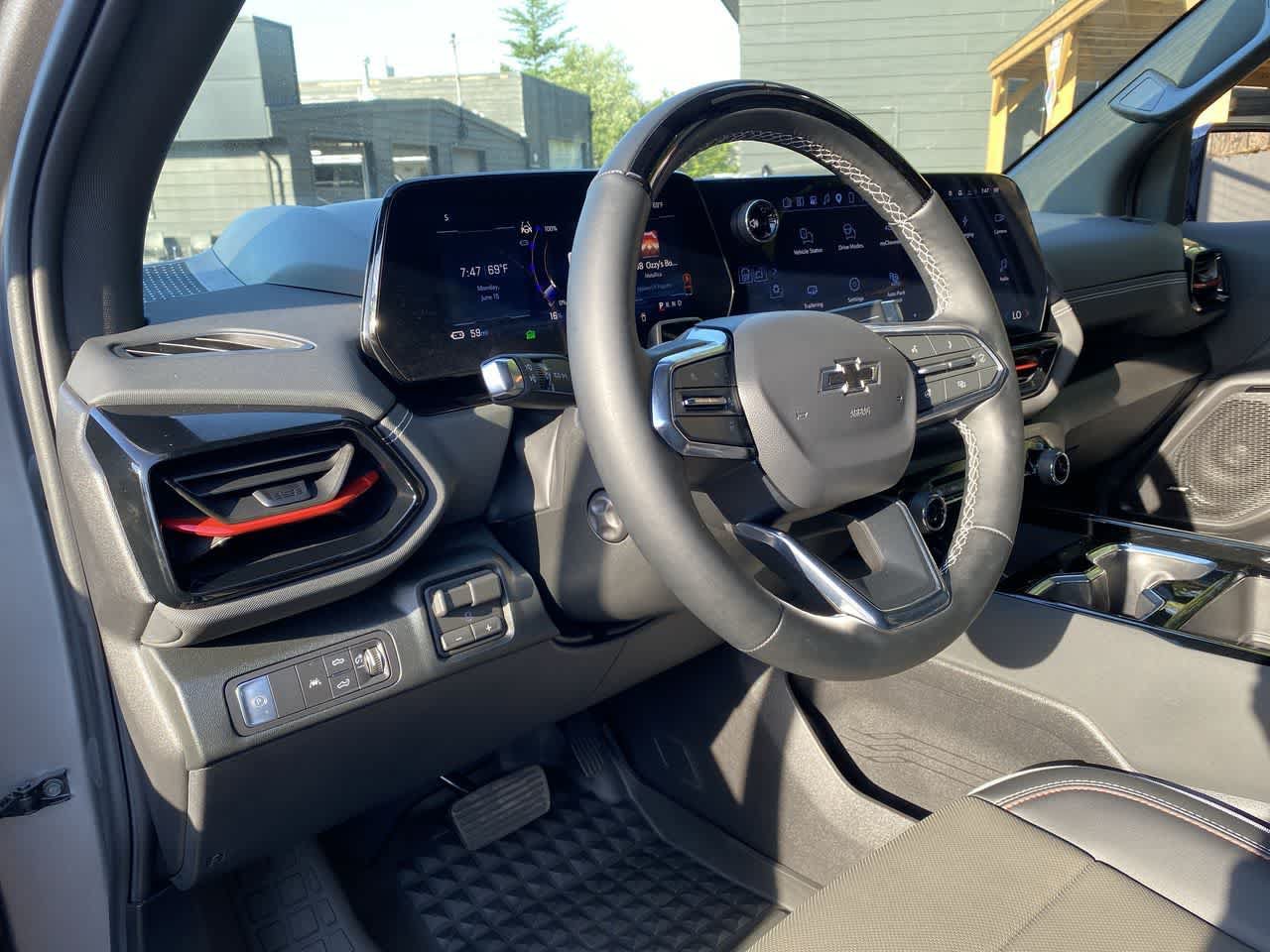 Used 2026 Chevrolet Silverado EV Trail Boss w/ Premium Package AWD/4WD image 2