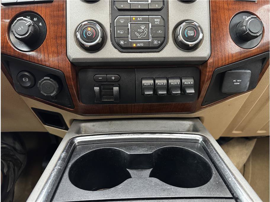 Used 2016 Ford F250 King Ranch w/ FX4 Off-Road Package AWD/4WD image 25