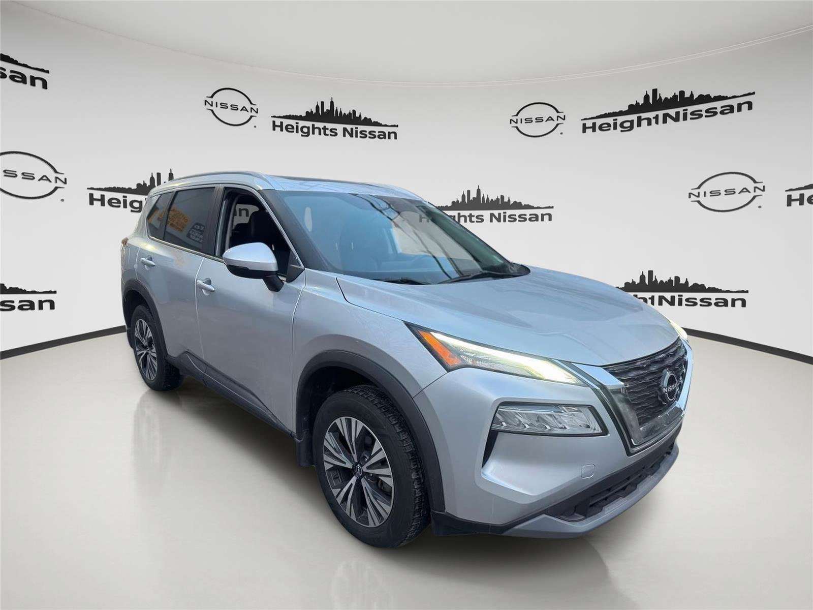 Used 2023 Nissan Rogue SV w/ SV Premium Package image 1
