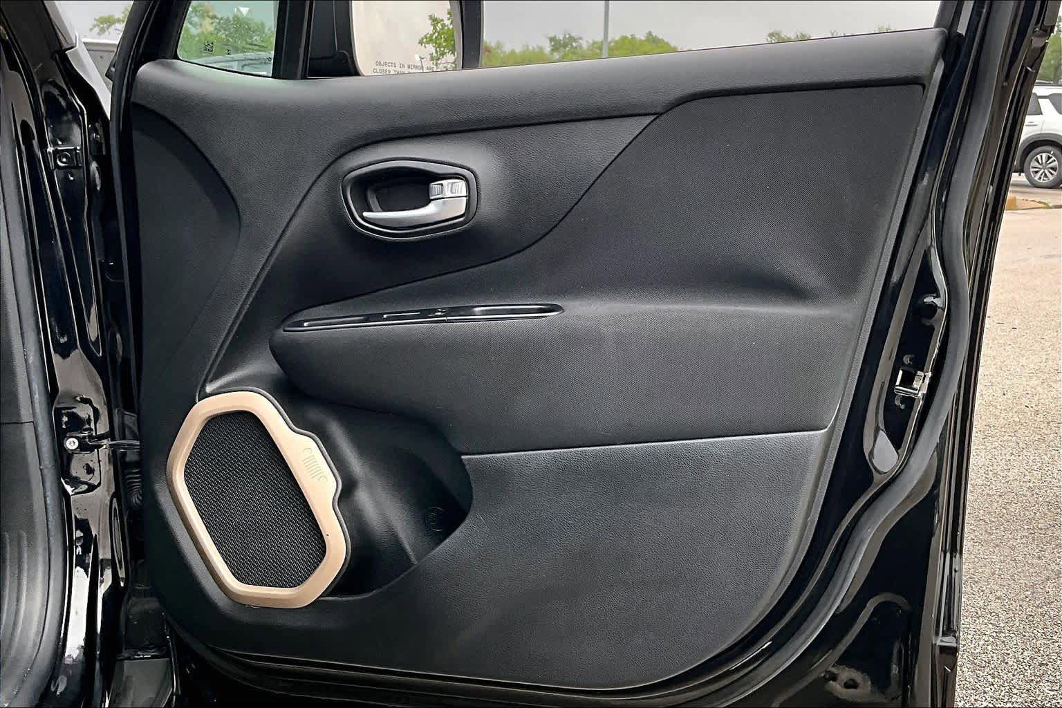 Used 2017 Jeep Renegade Sport w/ Power & Air Group FWD image 23