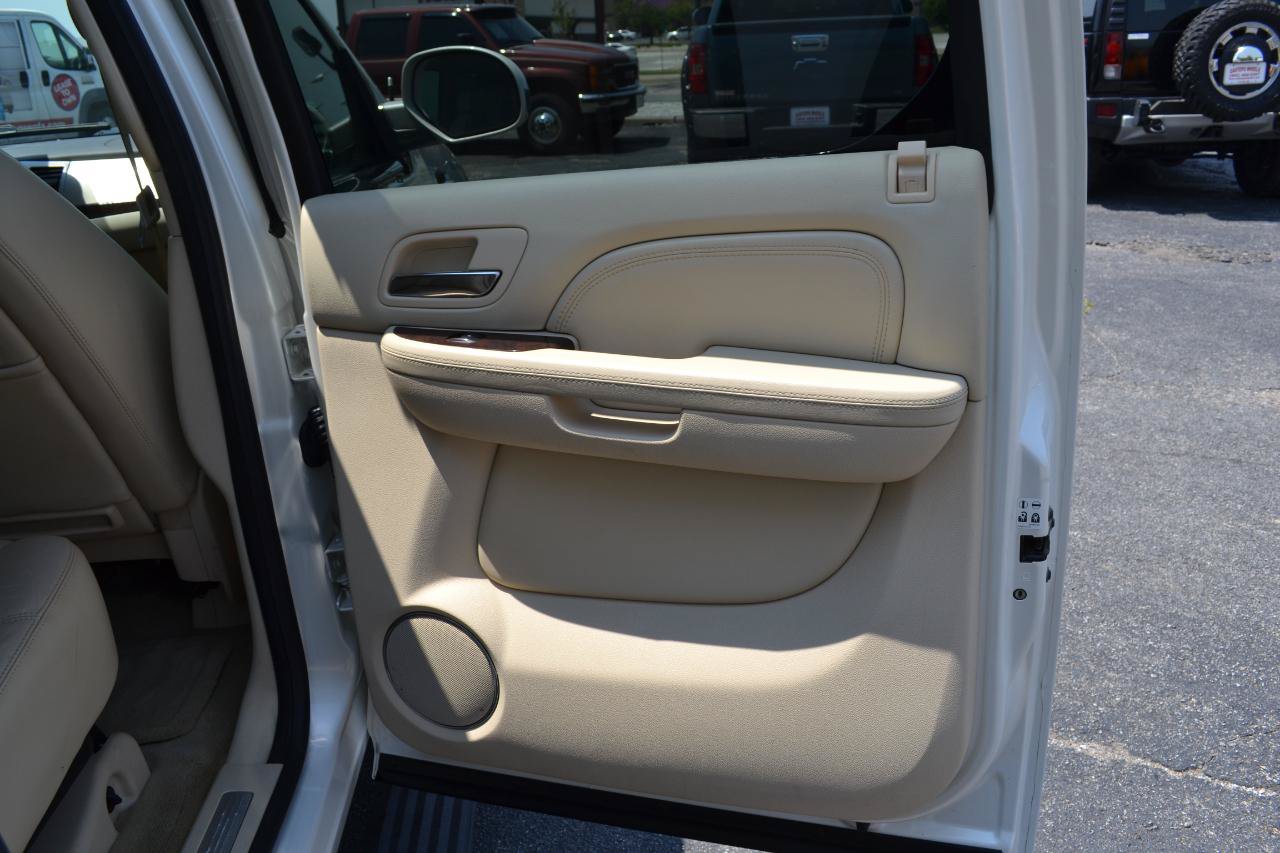 Used 2008 Cadillac Escalade EXT AWD/4WD image 41