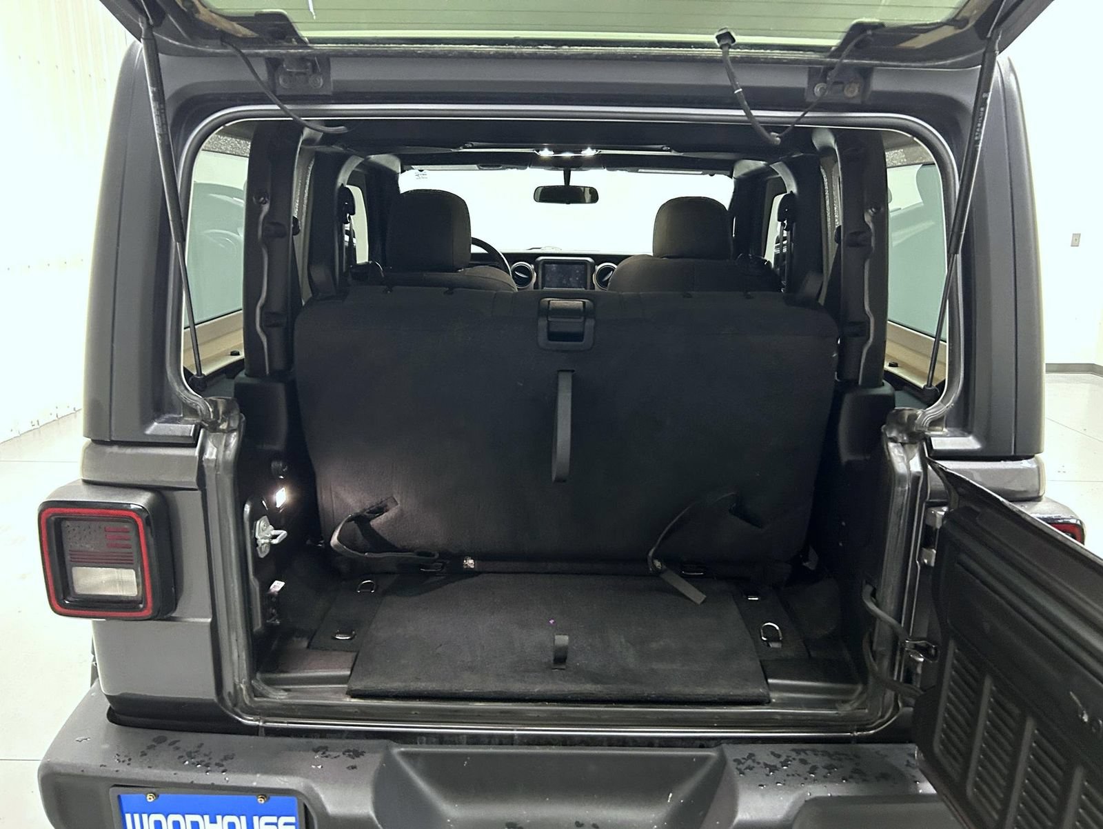 Used 2020 Jeep Wrangler Sport AWD/4WD image 19