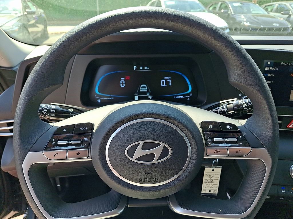 New 2026 Hyundai Elantra SE FWD image 13